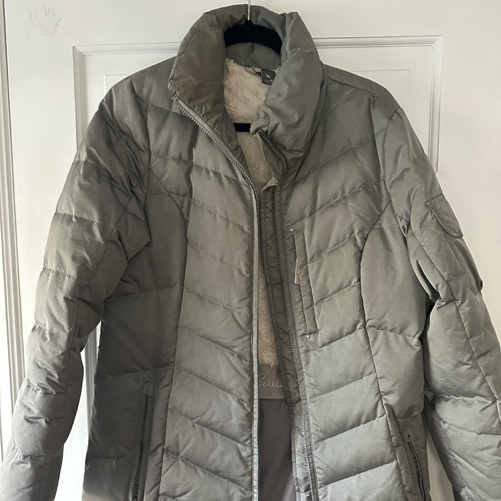Eddie Bauer Women's Gray Quilted Jacket
